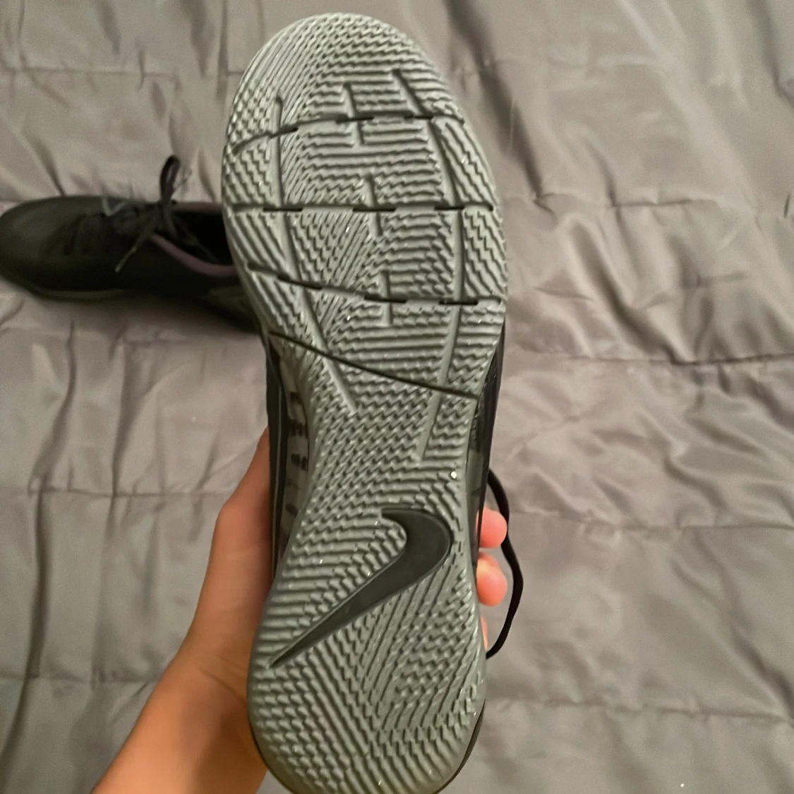 Svarta Nike fotbollsskor strl 38,5 - 3