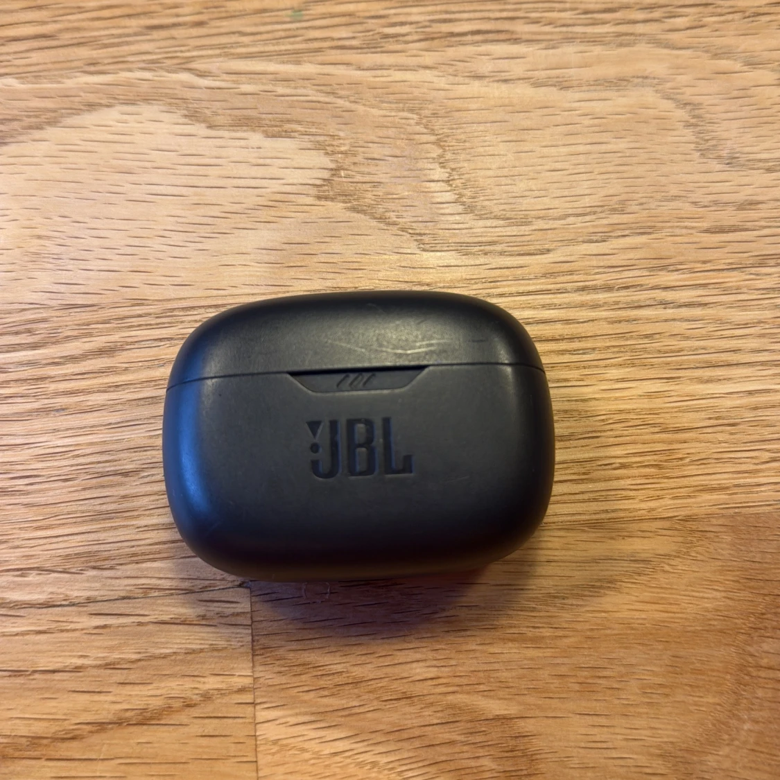 JBL trådlösa hörlurar