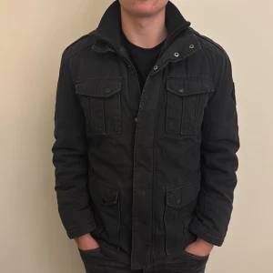 Fodrad Field Jacka - - Condition: 8/10 - Color: Black - Size: M