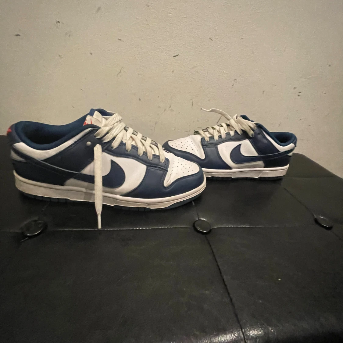 Nike Dunk Low blå och vita sneakers - 3