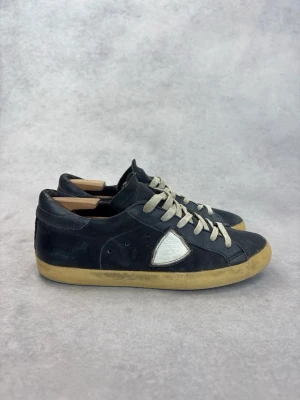 Philippe Model PRSX sneaker  - – Condition: 8,5/10  – What is included: Only sneakers  – Retail price: 400 euro