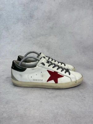 Golden Goose super star sneaker - – Condition: 8,5/10  – What is included: Only sneakers  – Retail price: 700 euro