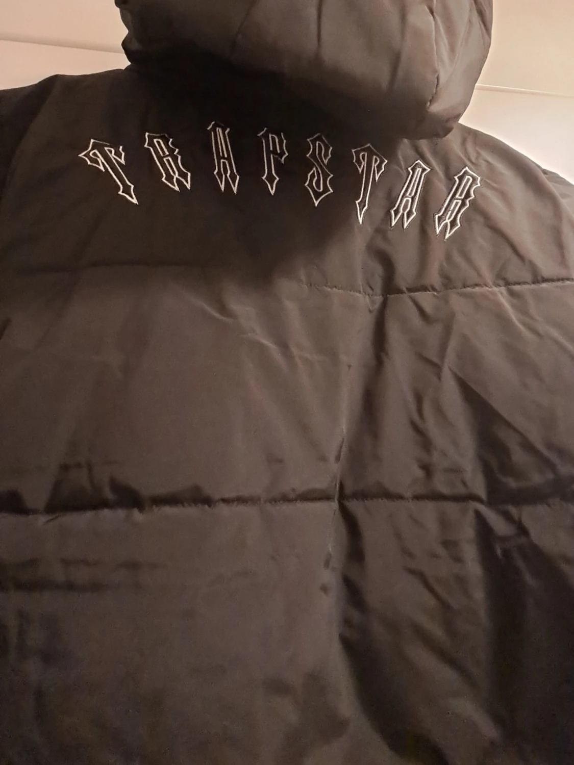 Svart pufferjacka från Trapstar - 1