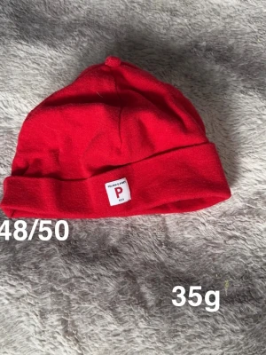 Polarn o pyret mössa - Fint använt skick. Storlek 48/50