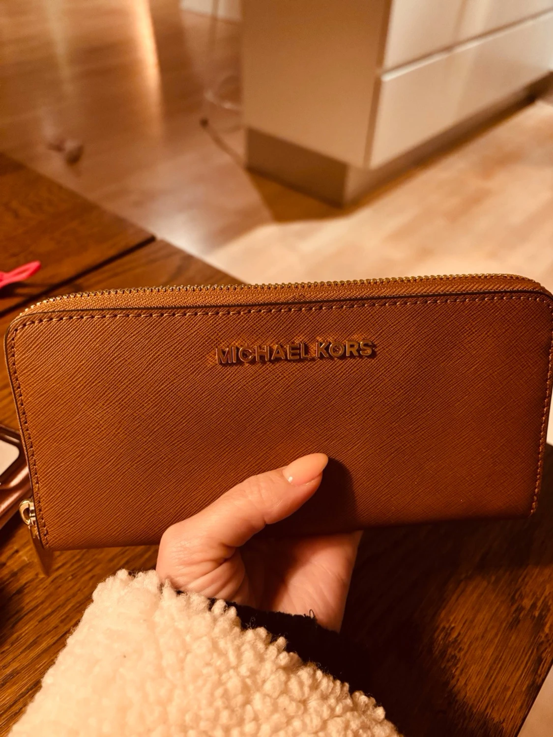 Brun plånbok från Michael Kors - 3