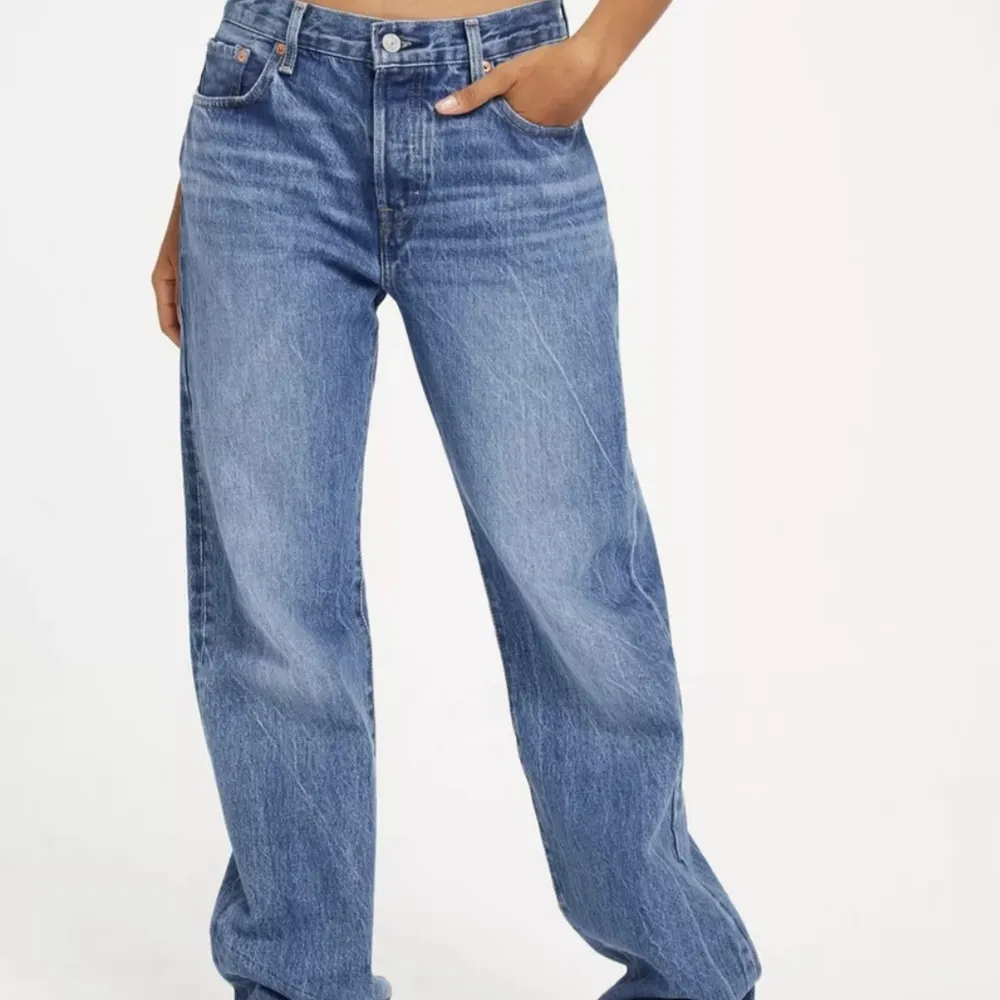 Endast testade Levis jeans storlek W26/L32 kostade 1.399kr nypris säljes för 800kr. Jeans & Byxor.