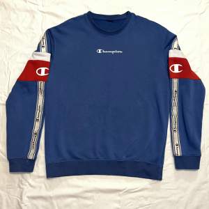 Champion sweatshirt. Storlek L. Bra skick.  Originalpris: 500 kr
