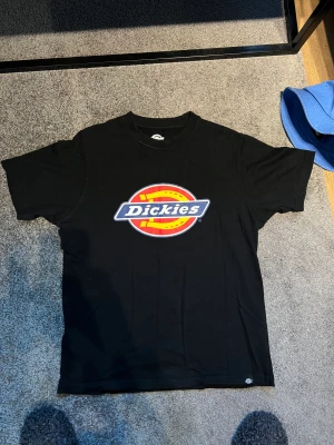 t-shirt - märkes t-shirt, nyskick