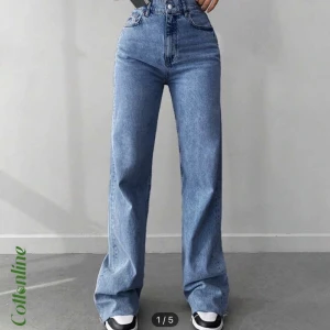 Jeans - Snygga jeans som beställdes i flera färger men som tyvärr var försmå. Returtiden gick ut. Oanvända 💙🦋Pris kan diskuteras vid snabb affär ☺️