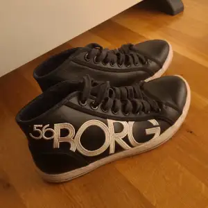 Björn Borg skor, använda men i bra skick. Kan fraktas men köparen står för frakten💕