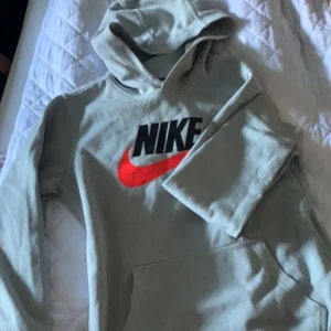Nike hoodie - Inget fel