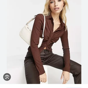 Skjorta  - Strl S 150kr