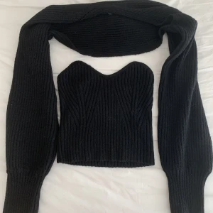 Tubtop med armar  - Jättefin två delad topp. Perfekt till höstens fester 