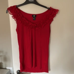 Linne - Jätte gulligt linne från hm i väldigt bra skick. 