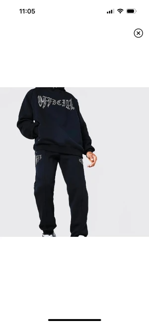 Tracksuit mjukisdress - Mjukisdress från killavdelningen Storlek M men passar mig som Hwr S   (Lånade bilder)