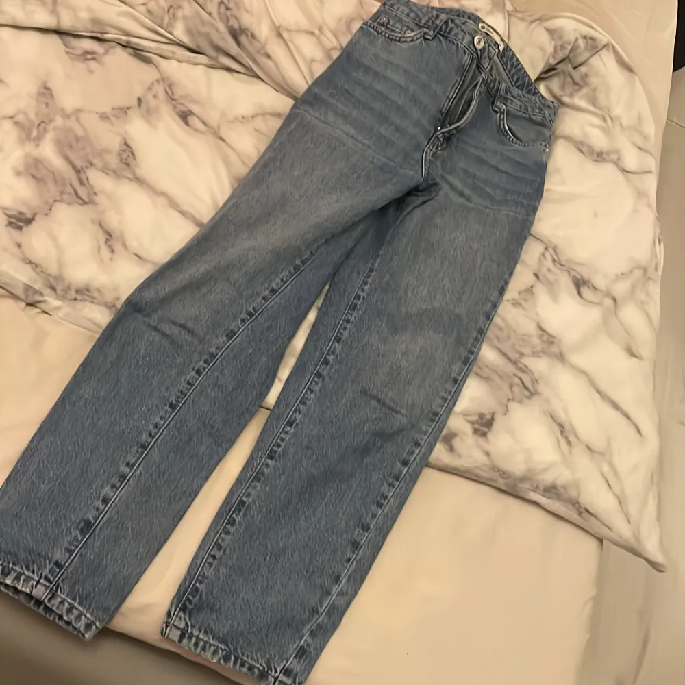 Jeans ifrån Gina Tricot storlek 32, använda 3-4 gånger. Jeans & Byxor.
