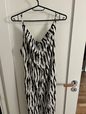 Kläning  - Lång kläning från PLT med låg rygg 