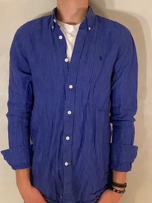 Morris Skjorta  - Hej! Säljer nu min Skjorta från Morris  i storlek S fint skick. Tveka inte på att höra av dig om du har frågor! 