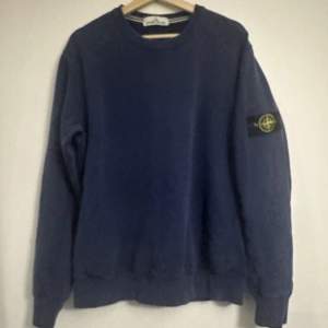 En stone island sweetshirt i väldigt bra skick. Är storlek Xl men sitter bra som L, kan gå ner i priss videos snabb affär