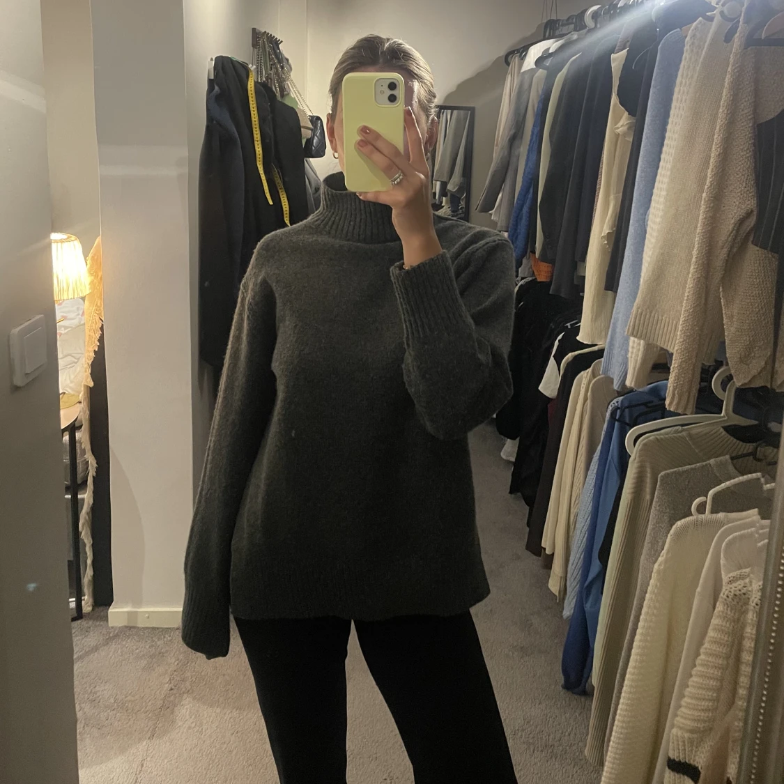 Mörkgrå stickad från hm