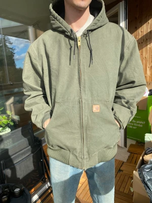 Carhartt jacka - En schysst jacka från Carhartt helt enkelt. Väldigt bra skick!