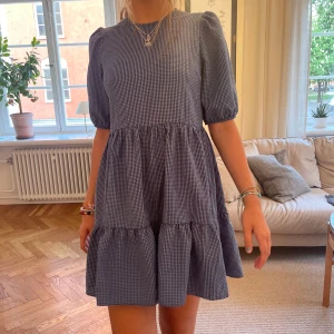 Klänning  - Säljer denna jätte fina klännign Perfect för sommaren ❤️☀️☀️😝😝🌸❤️‍🔥