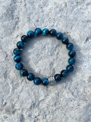 Armband OCEAN AURORA - Nytt. 10% vid köp av 3 eller fler, mixa färger som du vill! Onesize, men vill du ha ditt armband måttanpassat så skriv ett meddelande med ditt handledsmått! 