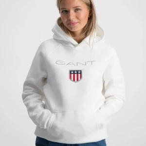 Gant hoodie - (Lånad bild)Har en gant hoodie som aldrig kommer till användning använt en eller två gånger men var för stor så säljer den istället.St 174 men typ S skulle jag säga.