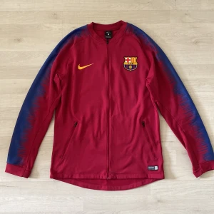 Nike Barcelona Tracktop - Nike Barcelona Tracktop utmärkt skick 8/10