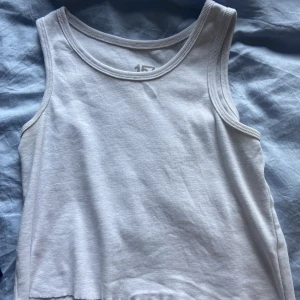 Vit croppad linne - Passar xs! 