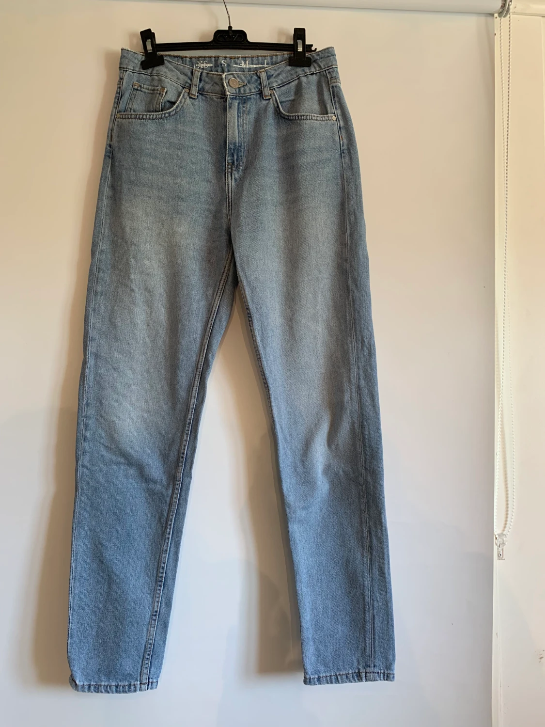 Ljusblåa jeans