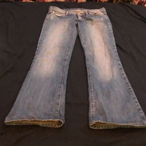 Lowwaist replay jeans  - Säljer mina lågmidjade jeans märket replay. Storlek W 27 L 32. Köparen står för frakten!  Kom privat för fler bilder!  