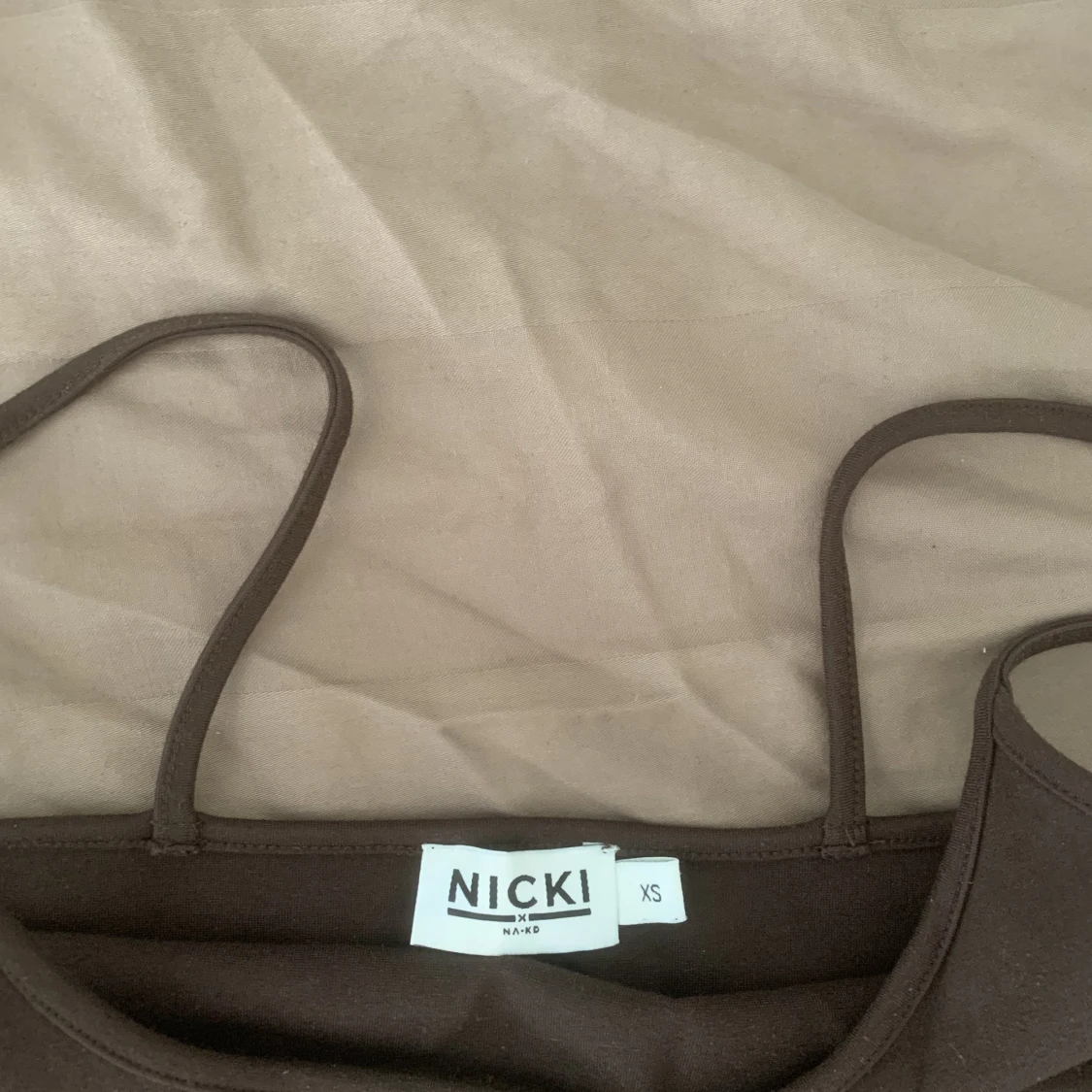 Brun miniklänning - 90