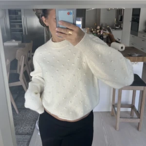 Stickad tröja  - Så fin tröja som bara inte kommer till användning 🤍