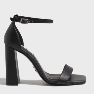Steve Madden - Snygga oanvända 11cm klackar. Pris vid snabbköp går att diskutera
