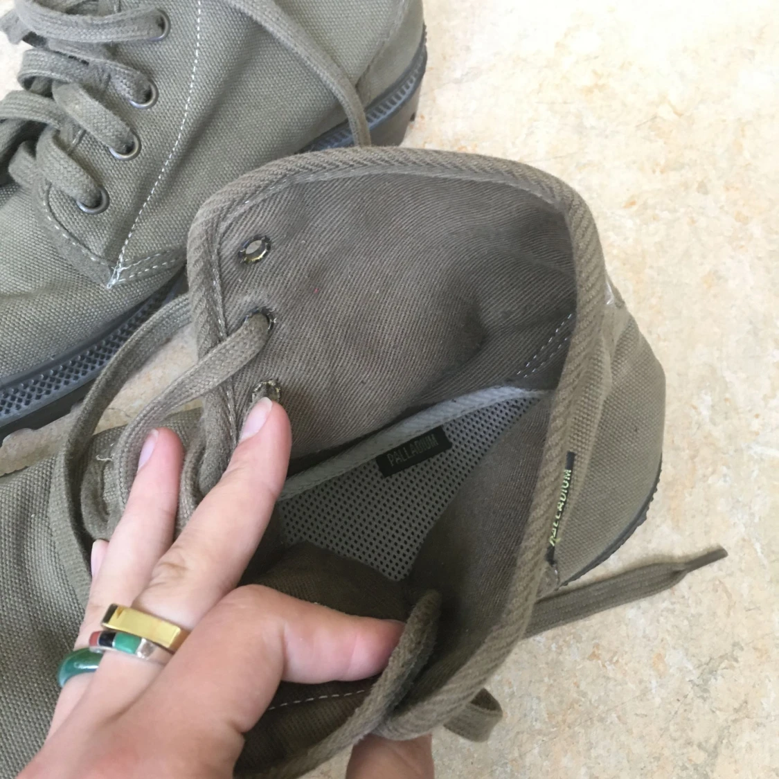 Khaki-färgade palladiumskor - 90