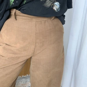 Manchester byxor - Bruna helt nya Manchester byxor från Open plan (sustainable brand) 