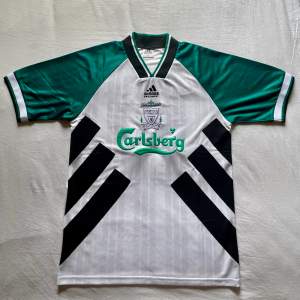 Fc Liverpool bort fotbolltröja säsong 1993/1995 med Steve McManaman på rygg 