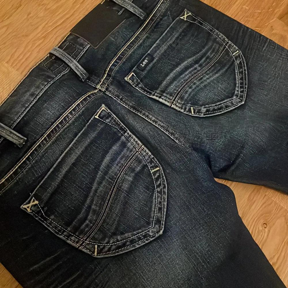 Lynn Narrow, lågmidjade straight jeans, W28 L31. Jeans & Byxor.