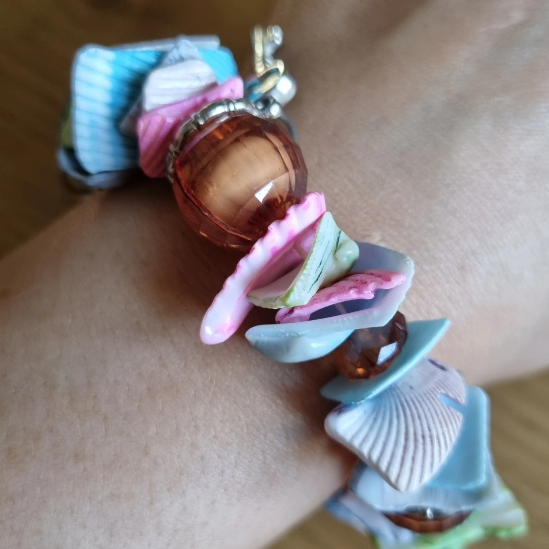 Elastisk pärlarmamband - 90