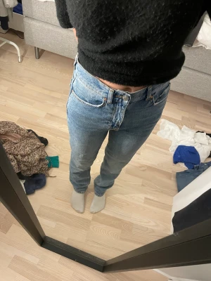 GINA JEANS - Bra skick