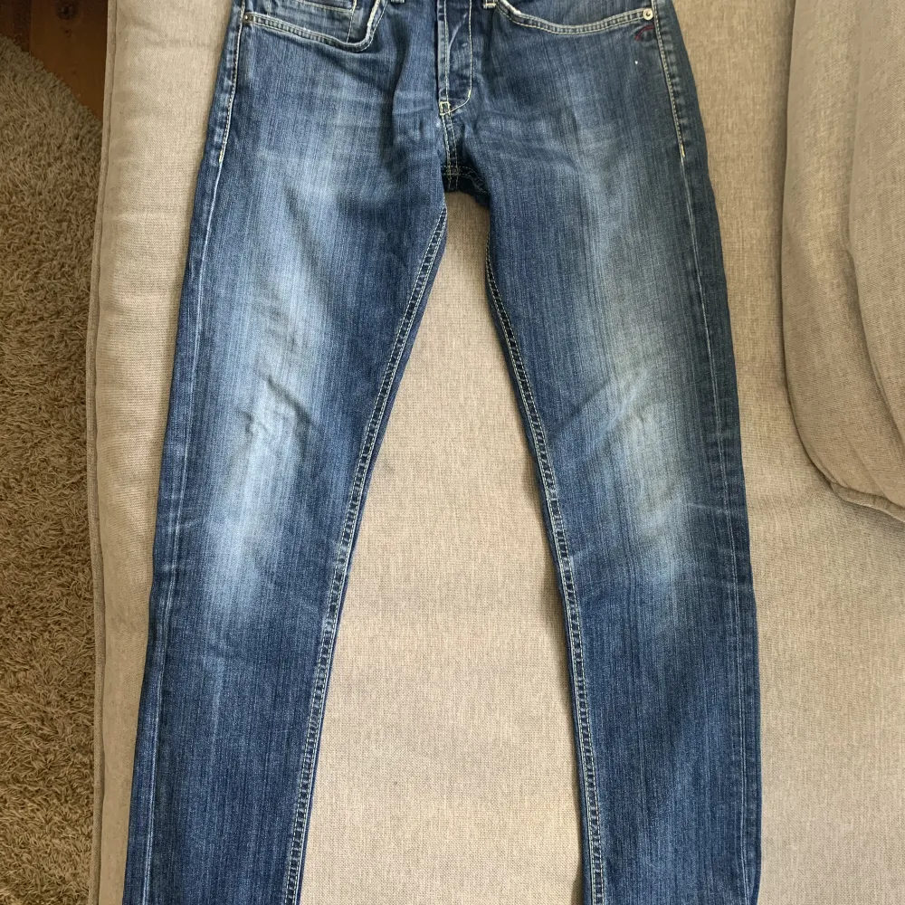 Dondup jeans modell George  Size 31 Nästintill nya. Jeans & Byxor.
