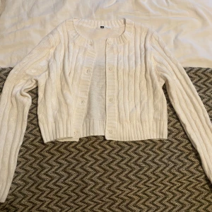 Kofta  - Kofta från hm, har klippt av lappen men tror att storleken var s.