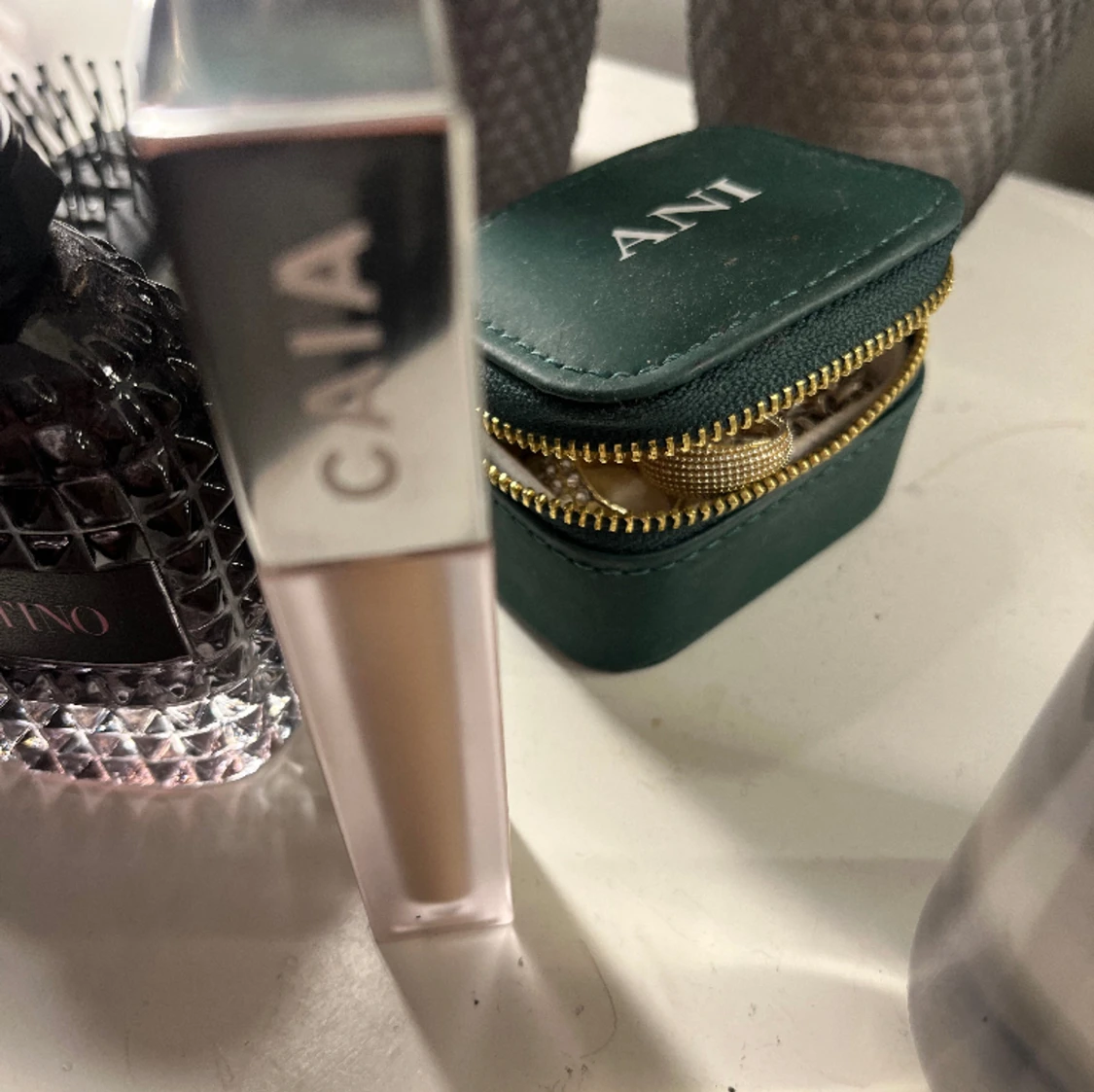 Caia concealer  - 90