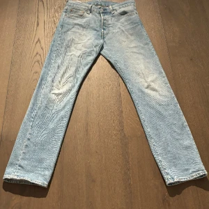 Levis jeans ljus blå - Levis 501 W30 L32 Inget slitage  Ljusblåa  