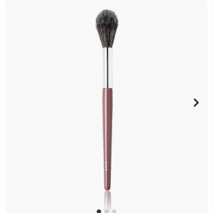 TAPERED HIGHLIGHTER BRUSH 08 - Helt ny oöppnad sminkborste från Caia 