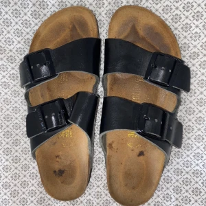 Birkenstock stl 38 - Endast använda inomhus på jobbet en kortare period.