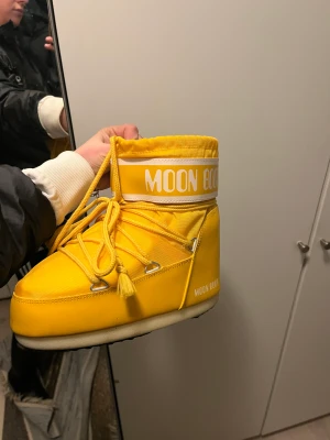 Moonboots - Mer eller mindre oanvända moonboots, jättebra skick.