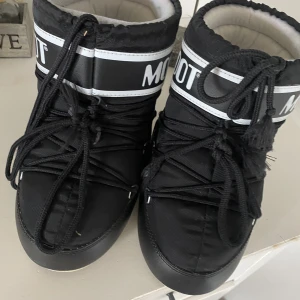 Moon boots - Säljer nu mina så coola Moon boots!🤩🤩🤩