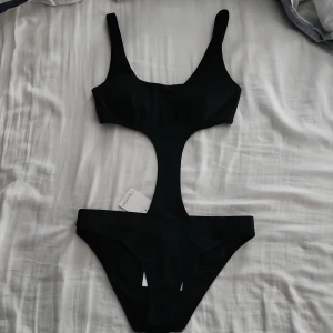 Baddräkt - Helt ny Calvin Klein baddräkt